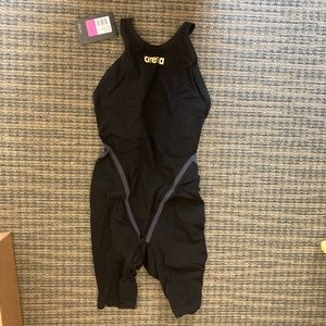 Brand new Powerskin Carbon Core Flex Kneeskin